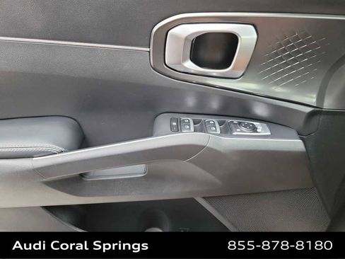 Used 2021 Kia Sorento LX image 27