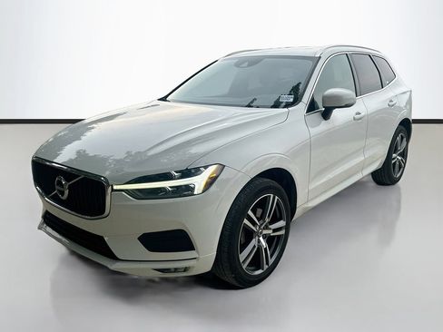 Used 2021 Volvo XC60 T5 Momentum w/ Protection Package Premier FWD image 1