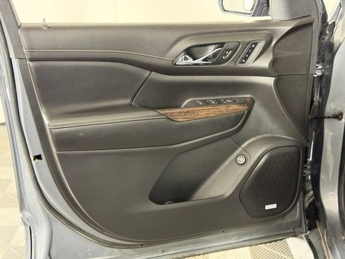 Used 2020 GMC Acadia Denali AWD/4WD image 31