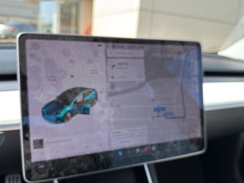 Used 2018 Tesla Model 3 Performance image 6