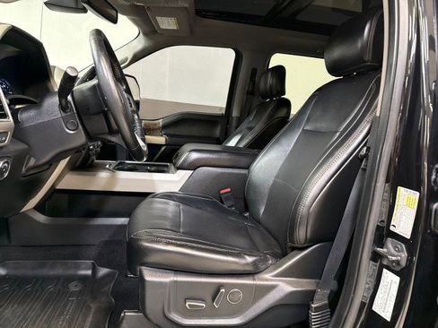 Used 2019 Ford F250 Lariat w/ Lariat Ultimate Package image 13