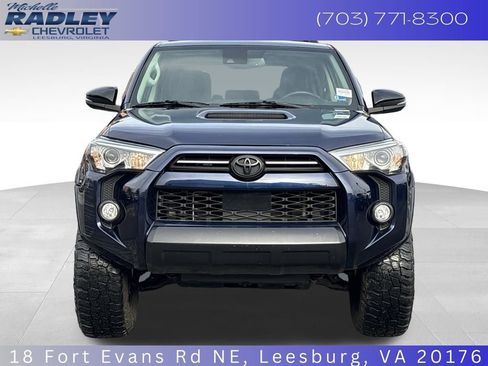 Used 2020 Toyota 4Runner Venture image 9