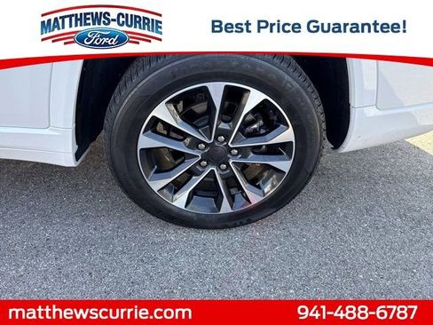 Used 2023 Jeep Grand Cherokee L Overland AWD/4WD image 16