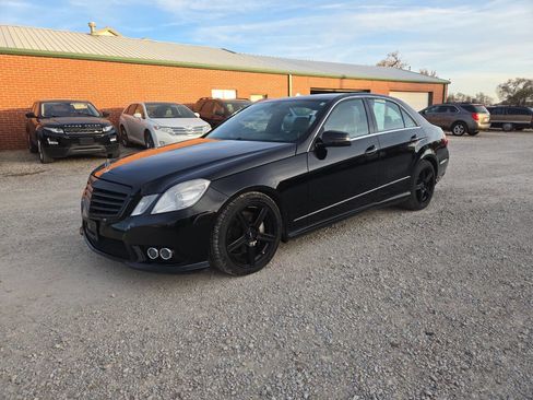 Used 2010 Mercedes-Benz E 350 4MATIC Sedan image 1
