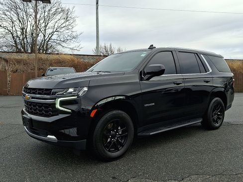 Used 2023 Chevrolet Tahoe LS image 3