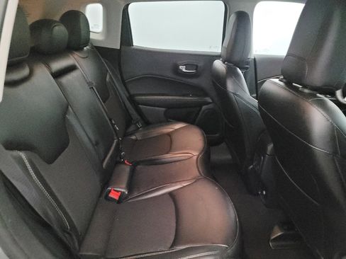 Used 2020 Jeep Compass Latitude image 19