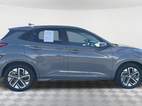 Used 2022 Hyundai Kona Limited image 4