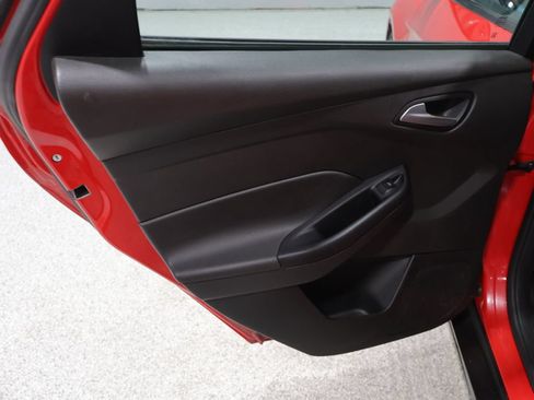 Used 2016 Ford Focus SE FWD image 18