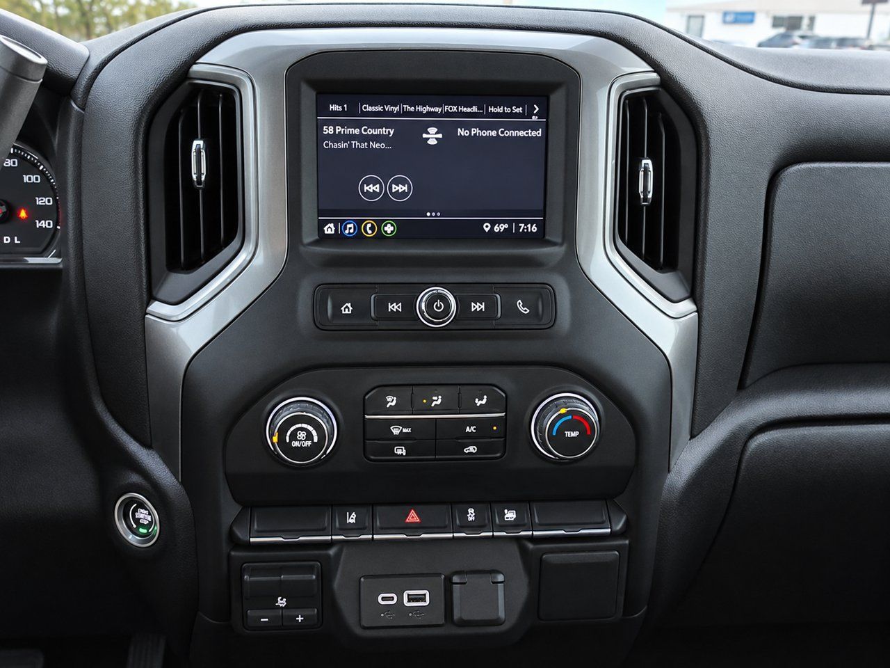 Certified 2025 Chevrolet Silverado 2500 Custom AWD/4WD image 19