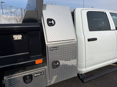 New 2024 RAM 5500 Tradesman w/ Chrome Appearance Group image 7