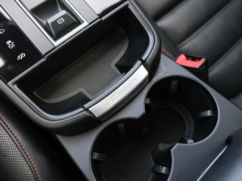 Used 2022 Porsche Macan GTS image 34