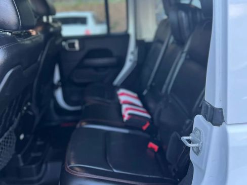 Used 2020 Jeep Wrangler Unlimited Rubicon AWD/4WD image 11