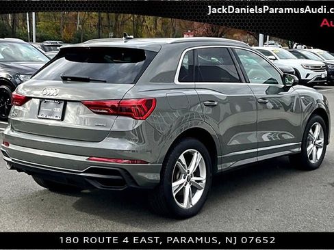 Used 2024 Audi Q3 2.0T Premium image 2