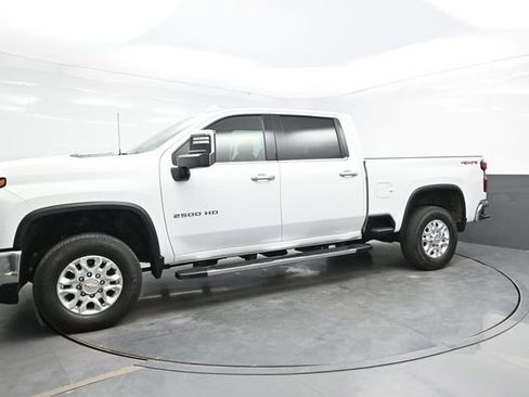 Used 2024 Chevrolet Silverado 2500 LTZ image 3