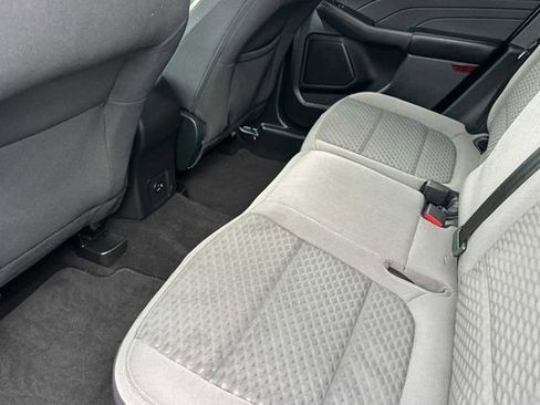 Used 2022 Ford Escape SE image 11