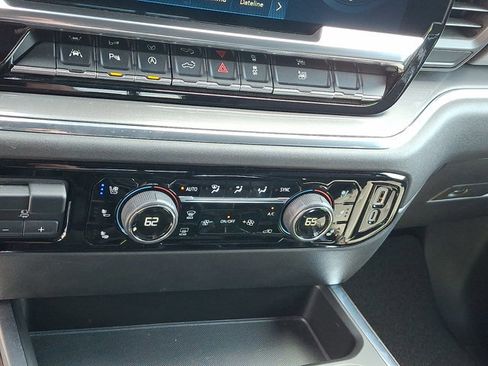 Used 2024 Chevrolet Silverado 1500 High Country image 16