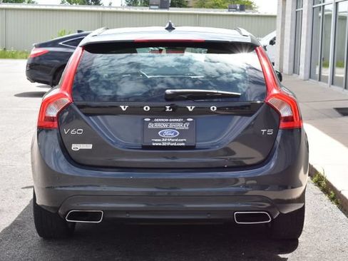 Used 2016 Volvo V60 T5 Premier FWD image 10