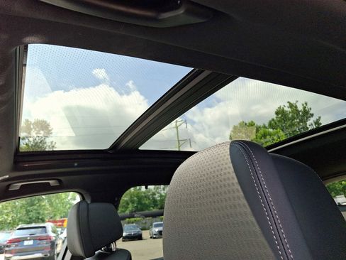 Used 2025 BMW X5 M60i w/ Executive Package image 14