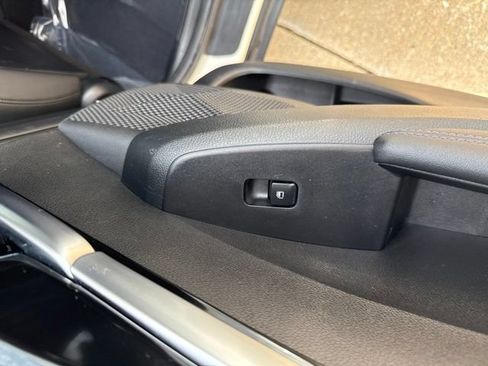 Used 2022 Kia Seltos S FWD image 14