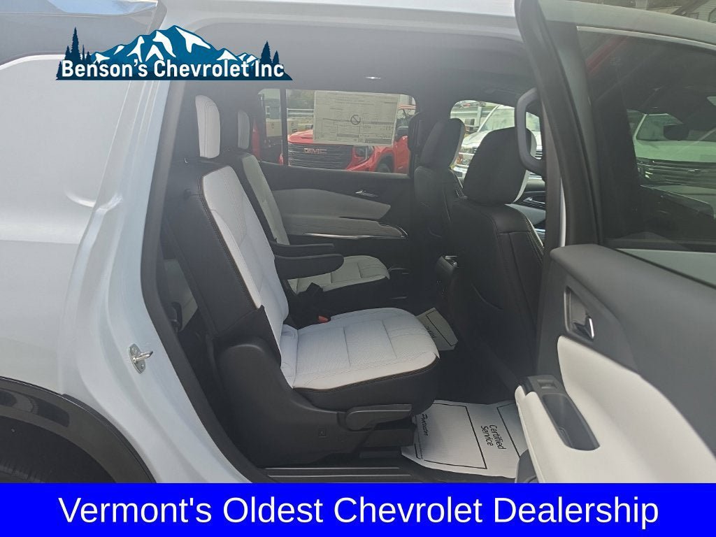 New 2026 Chevrolet Traverse High Country w/ LPO, Floor Liner Package AWD/4WD image 16