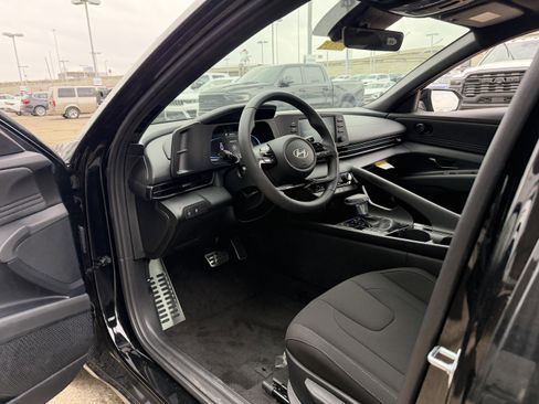 New 2026 Hyundai Elantra SEL Sport Premium image 23