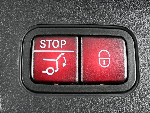 New 2025 Mercedes-Benz GLA 250 image 25