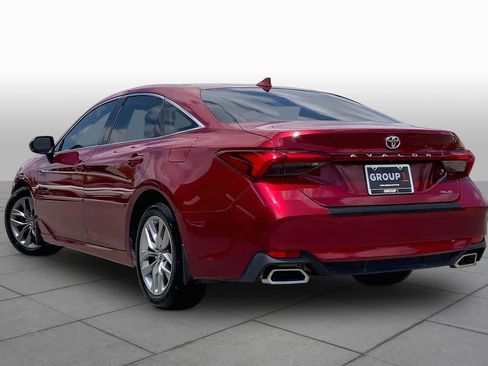 Used 2019 Toyota Avalon XLE w/ Moonroof Package FWD image 12