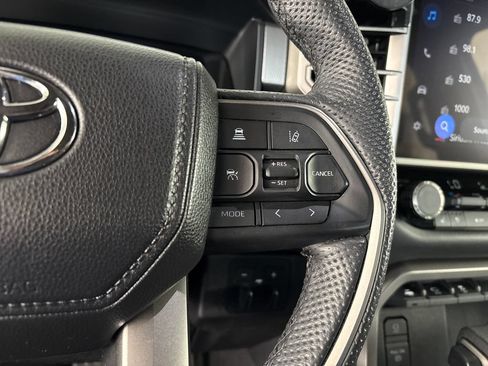 Used 2025 Toyota Tundra Limited AWD/4WD image 43