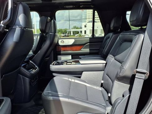 Certified 2023 Lincoln Navigator Reserve RWD image 5