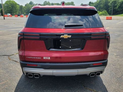New 2025 Chevrolet Traverse LT w/ Driver Confidence Package image 10