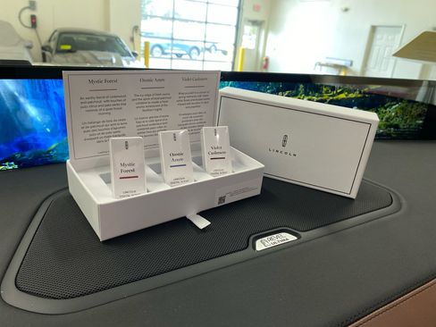 New 2026 Lincoln Navigator L Reserve image 26