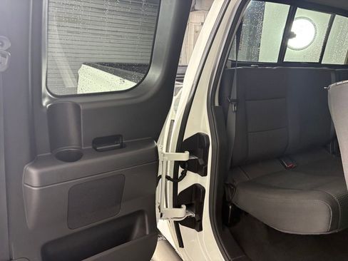 Used 2014 Nissan Titan SV w/ SV Value Truck Package image 28