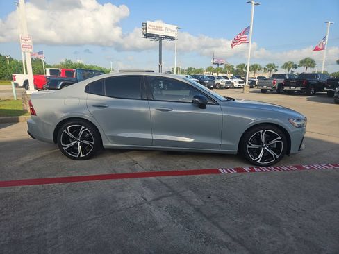 Used 2024 Volvo S60 B5 Plus w/ Climate Package AWD/4WD image 4