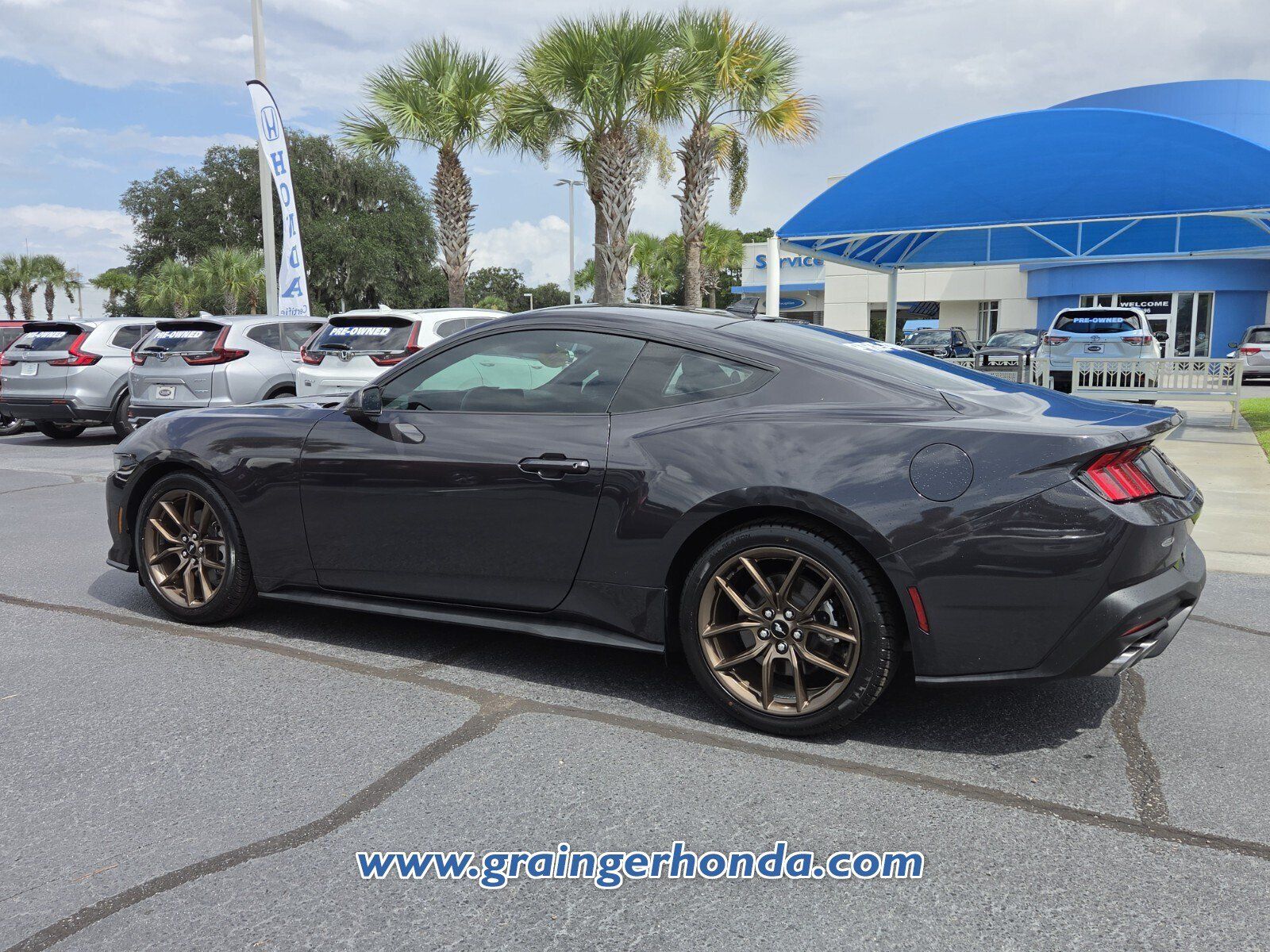 Used 2024 Ford Mustang Premium RWD image 3