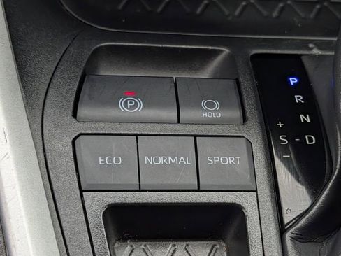 Used 2025 Toyota RAV4 LE image 16