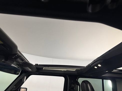 Used 2024 Jeep Wrangler Unlimited Rubicon 4xe AWD/4WD image 15