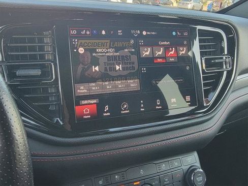 Certified 2024 Dodge Durango GT image 24