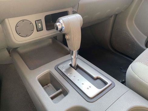 Used 2019 Nissan Frontier SV image 26