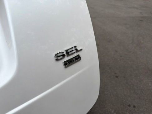 Used 2013 Ford Edge SEL AWD/4WD image 21