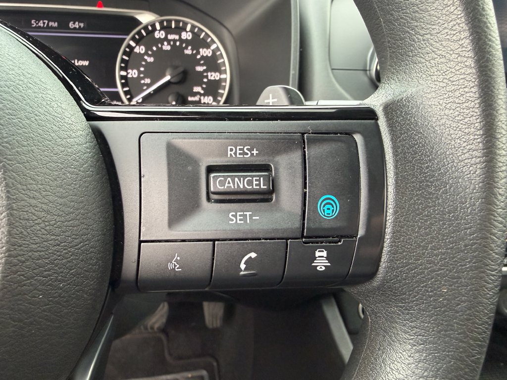 Used 2023 Nissan Rogue SV AWD/4WD image 9