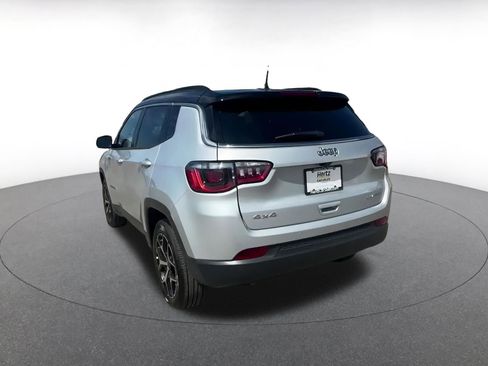 Used 2025 Jeep Compass Limited image 11