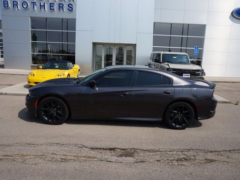Used 2022 Dodge Charger R/T w/ Plus Group RWD image 1
