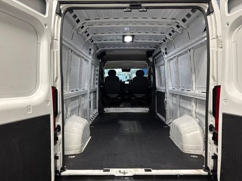 Used 2025 RAM ProMaster 2500 w/ Convenience Group FWD image 7