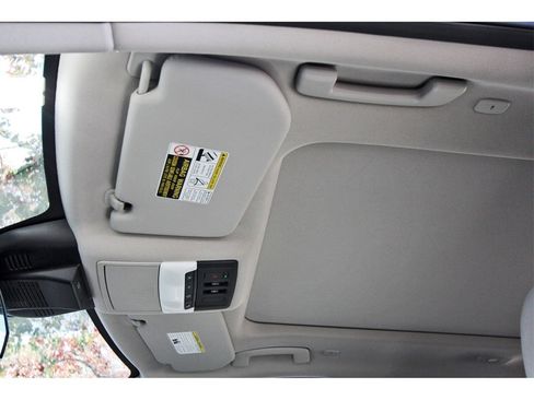 Used 2023 Nissan Rogue SL image 26