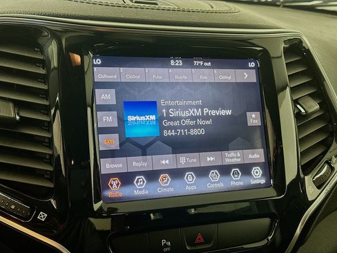 Used 2019 Jeep Cherokee Limited AWD/4WD image 21