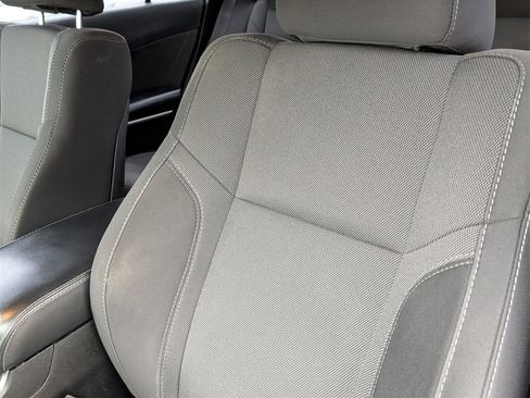 Used 2019 Dodge Charger SXT image 22