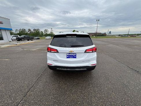Used 2024 Chevrolet Equinox Premier AWD/4WD image 3