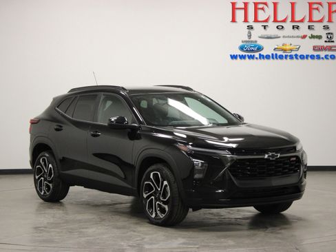 Used 2024 Chevrolet Trax RS w/ Sunroof Package FWD image 1