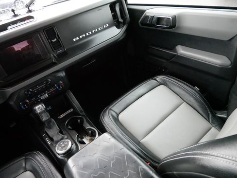 Used 2022 Ford Bronco Big Bend image 11