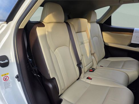 Used 2018 Lexus RX 350L w/ Premium Package image 18